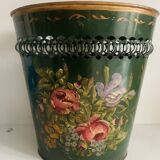 Painted sheet metal wastebasket