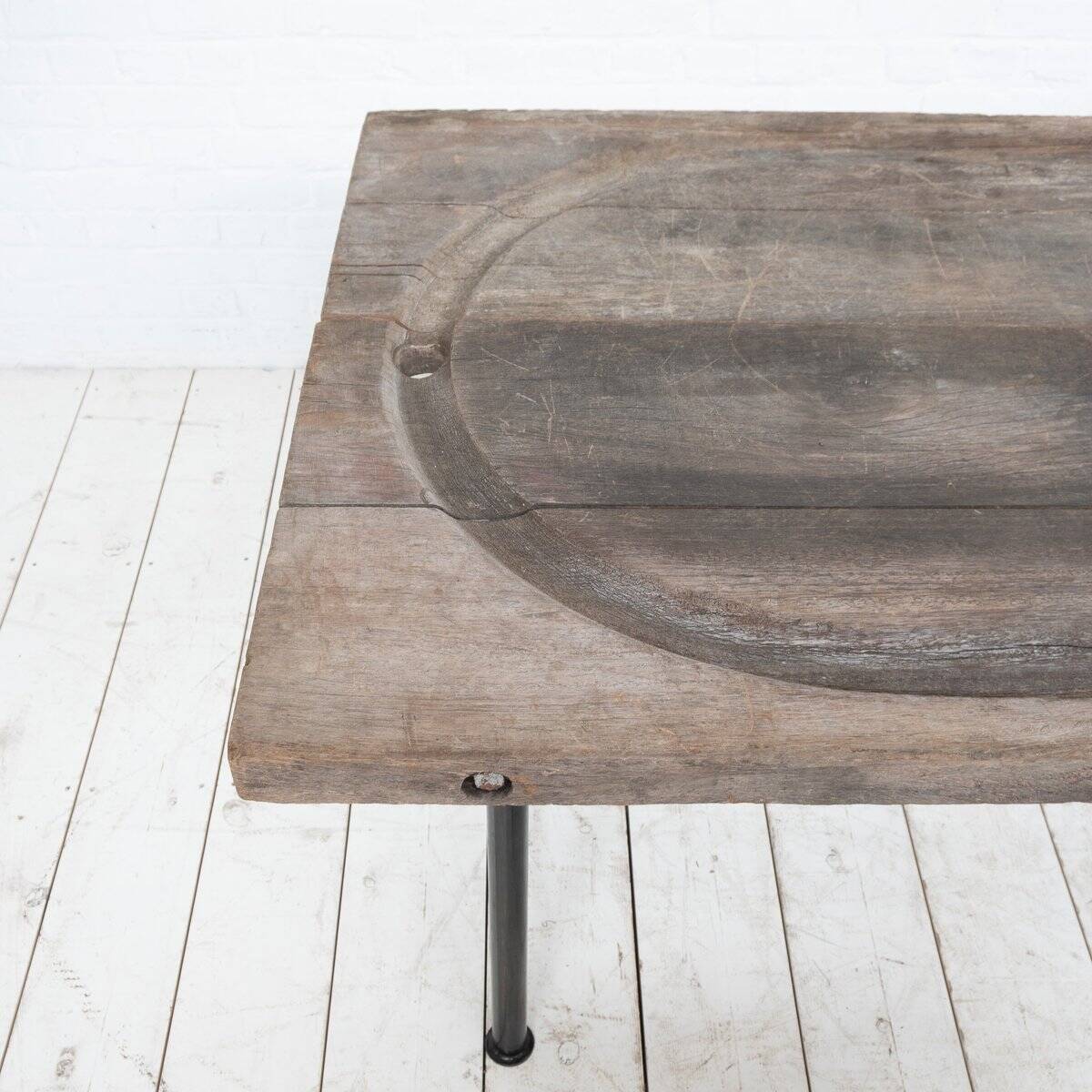 Table à manger primitive, France, début du 20e siècle