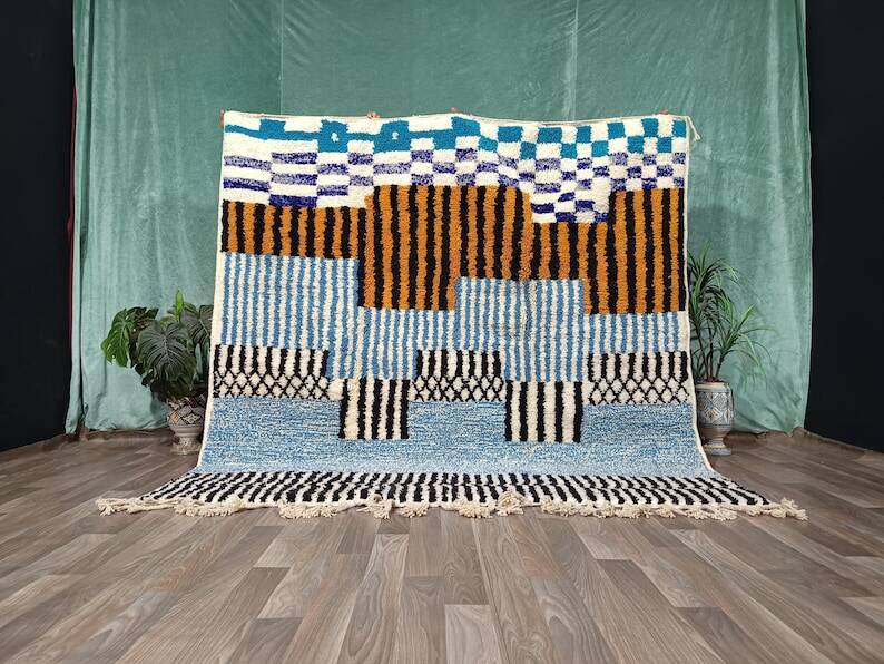 Magnificent handmade rug 200cm x 300cm