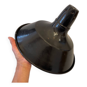 Abat-jour en tôle émaillée