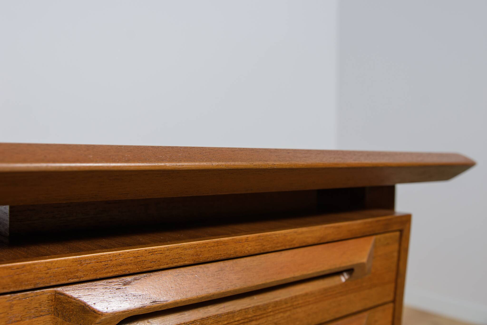 Mid-Century Teak Desk by I.B Kofod-Larsen for Seffle Möbelfabrik, Sweden, 1950s