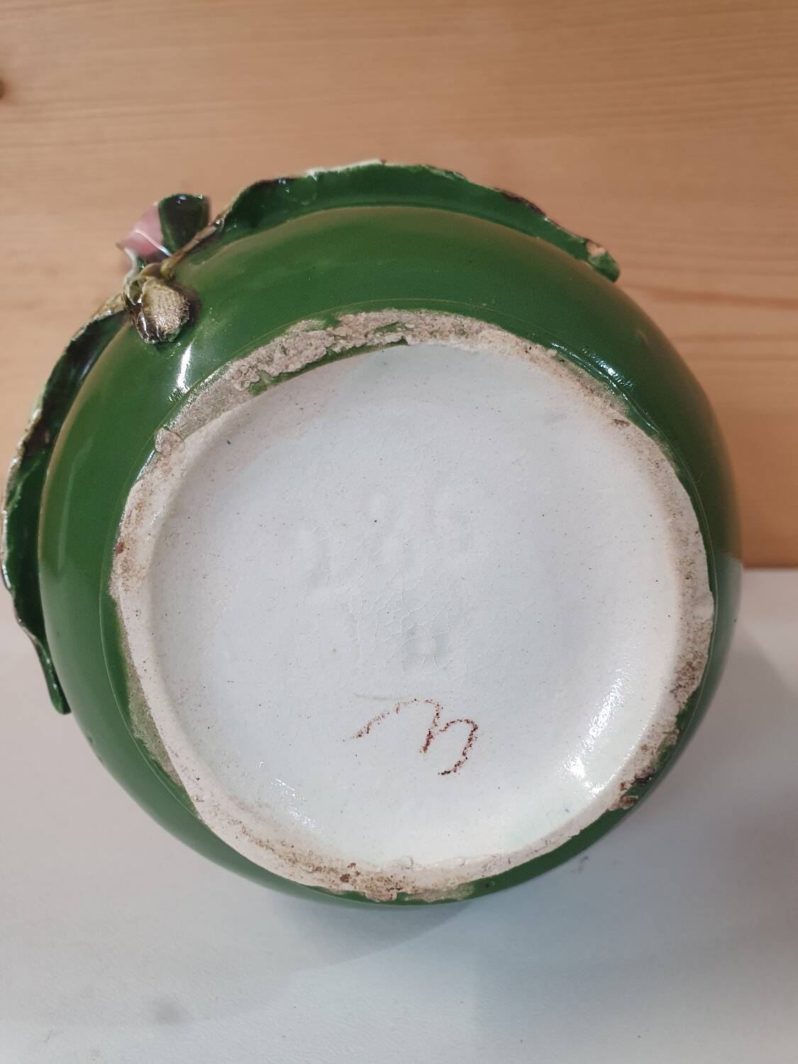 Slip vase