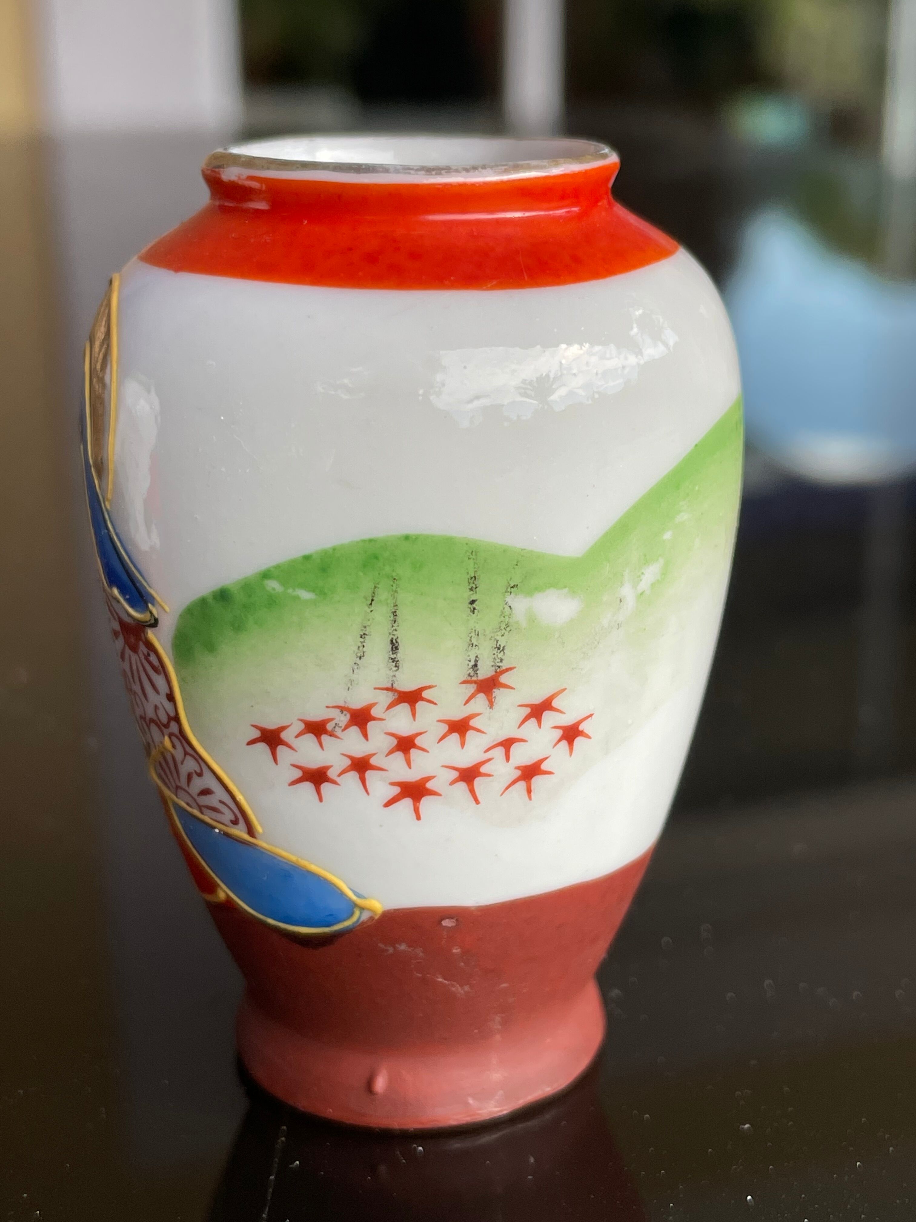 Japanese character decoration vase