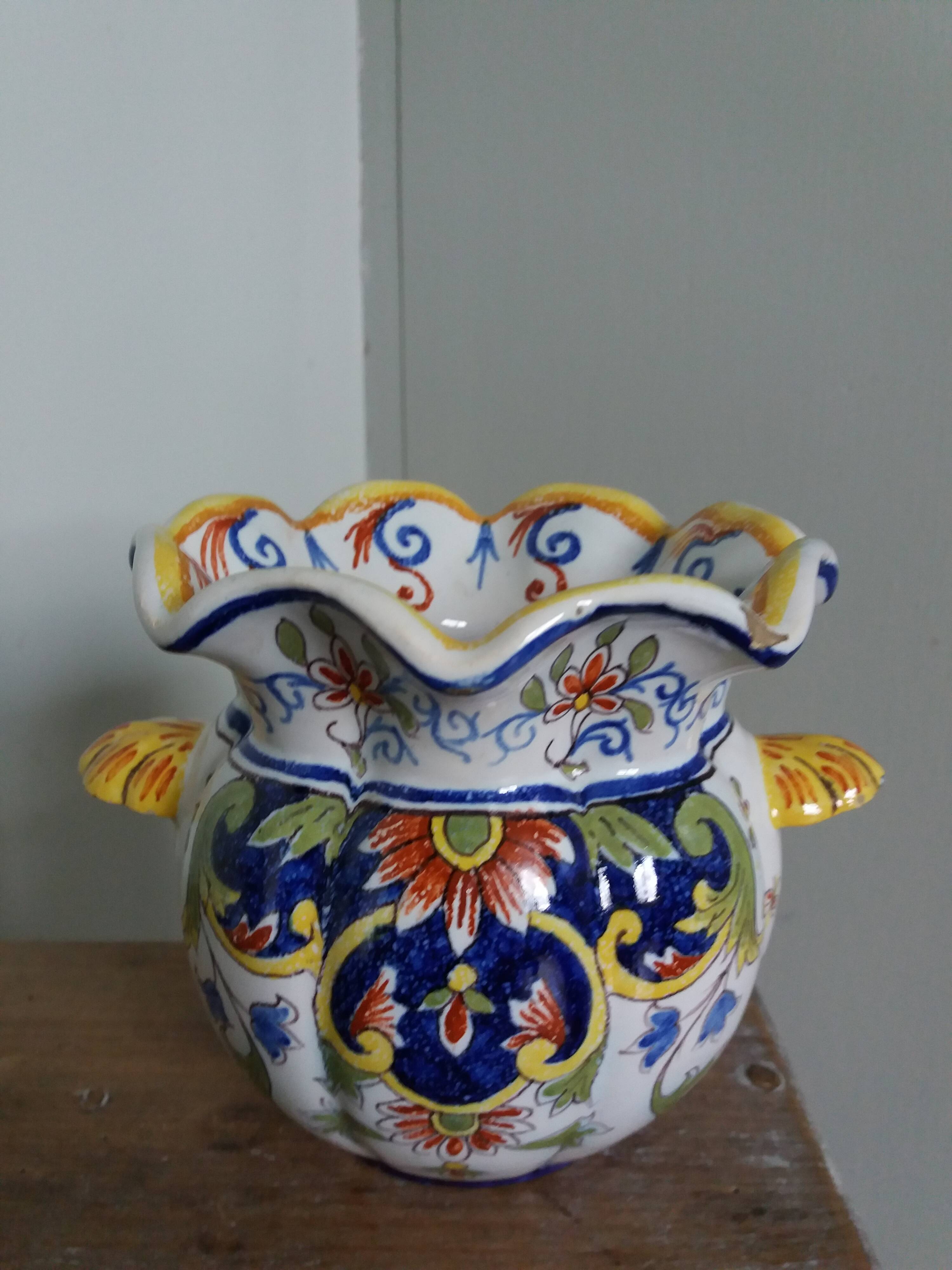 Pot vase Desvres Fourmaintraux Courquin 19th