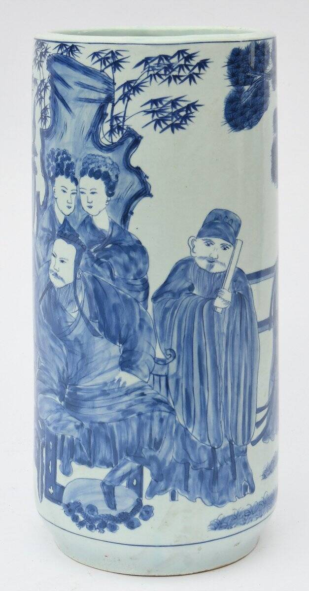 Chinese porcelain umbrella stand