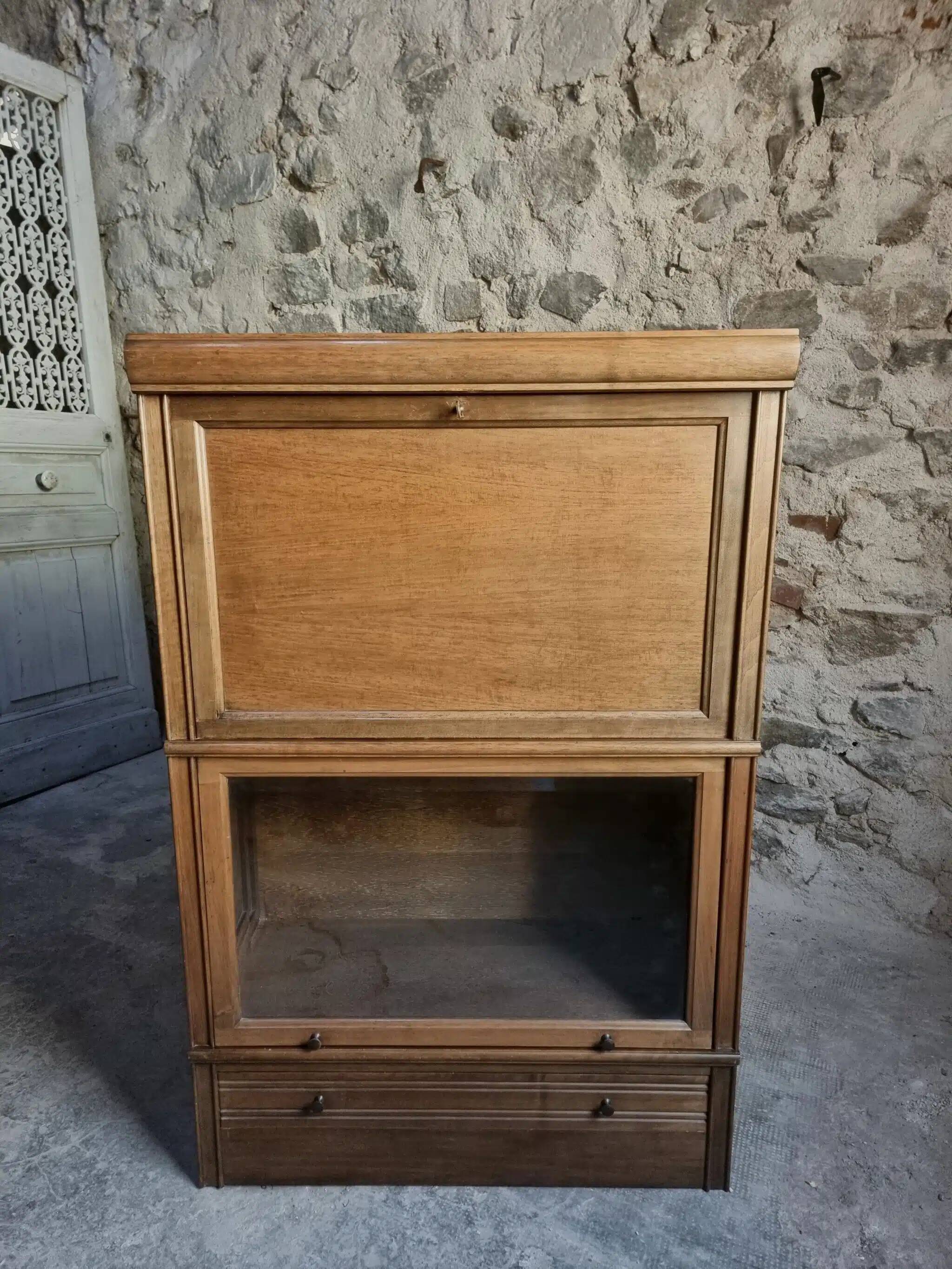 Vintage Globe Wernicke drinks buffet, modular mahogany bar cabinet, 1960s display case.