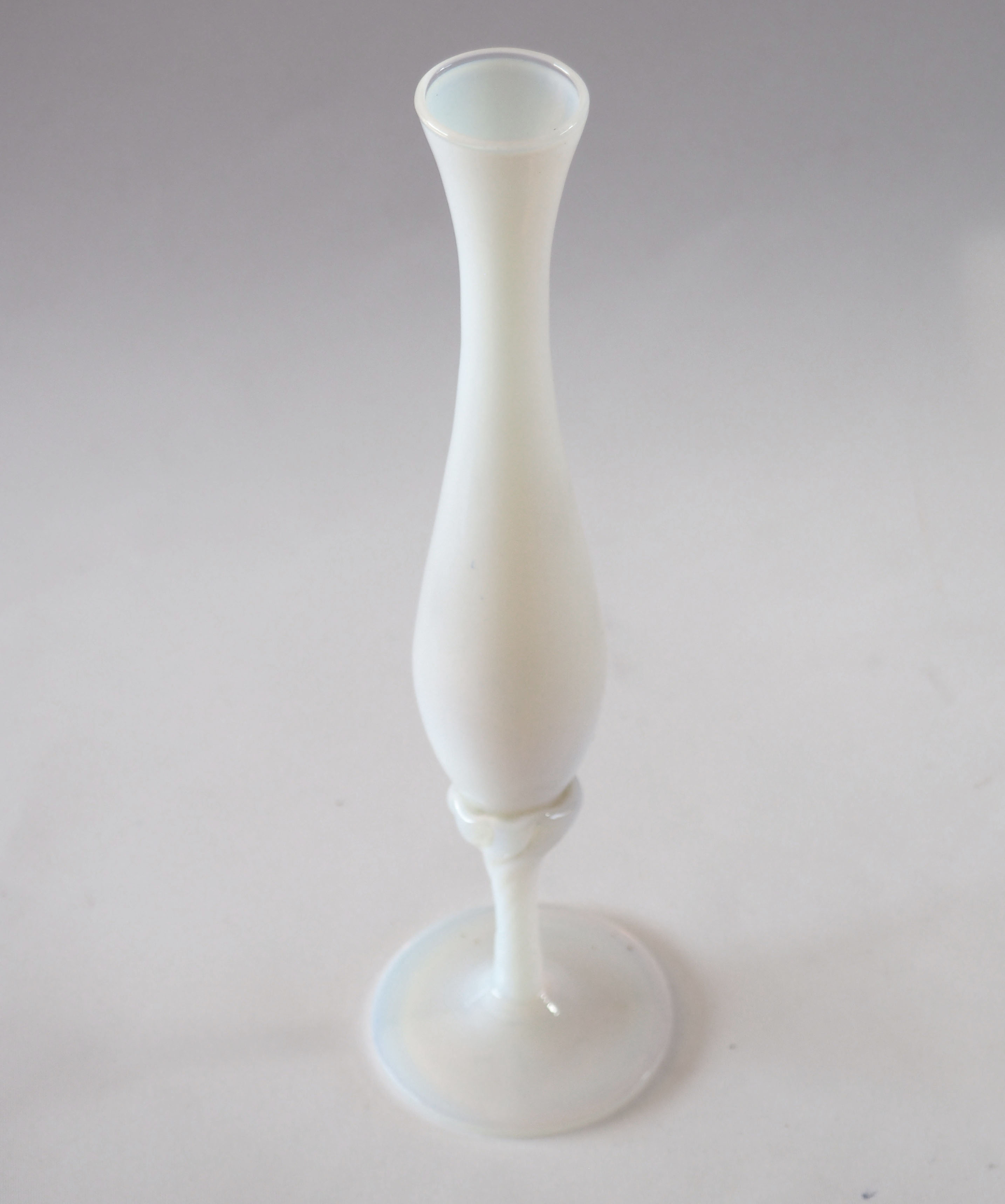 Opaline old flute