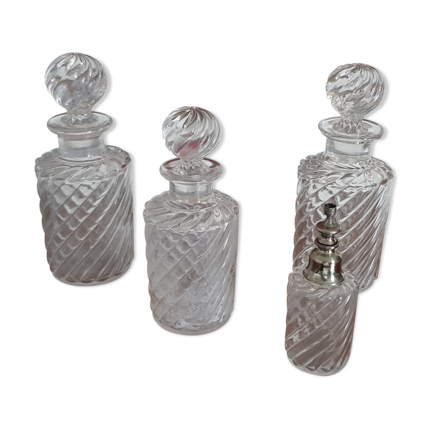 Série de 4 flacons de parfum