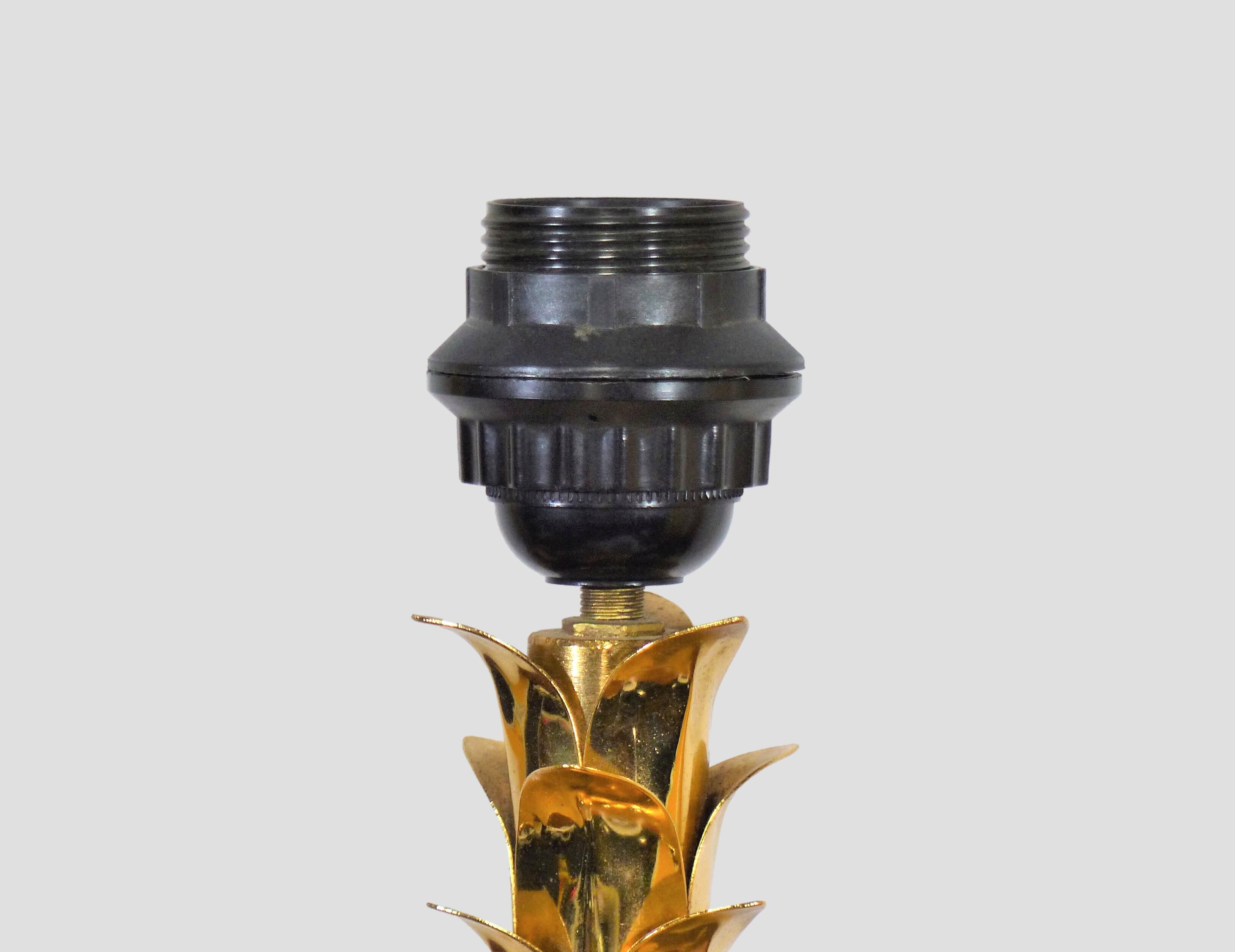 Brass table lamp stand with palmettes