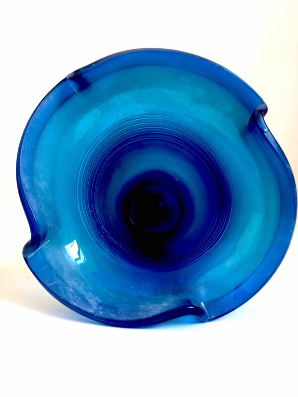 Vase verre de murano bleu givré années 70 hauteur 28,5 cm