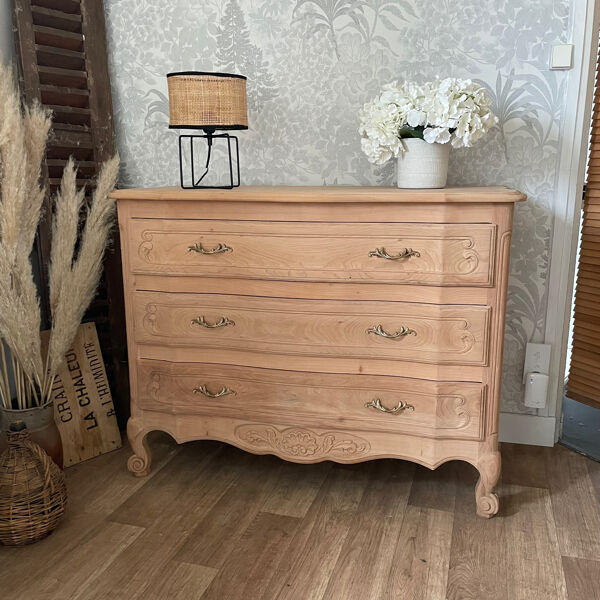 Commode Louis XV en merisier massif