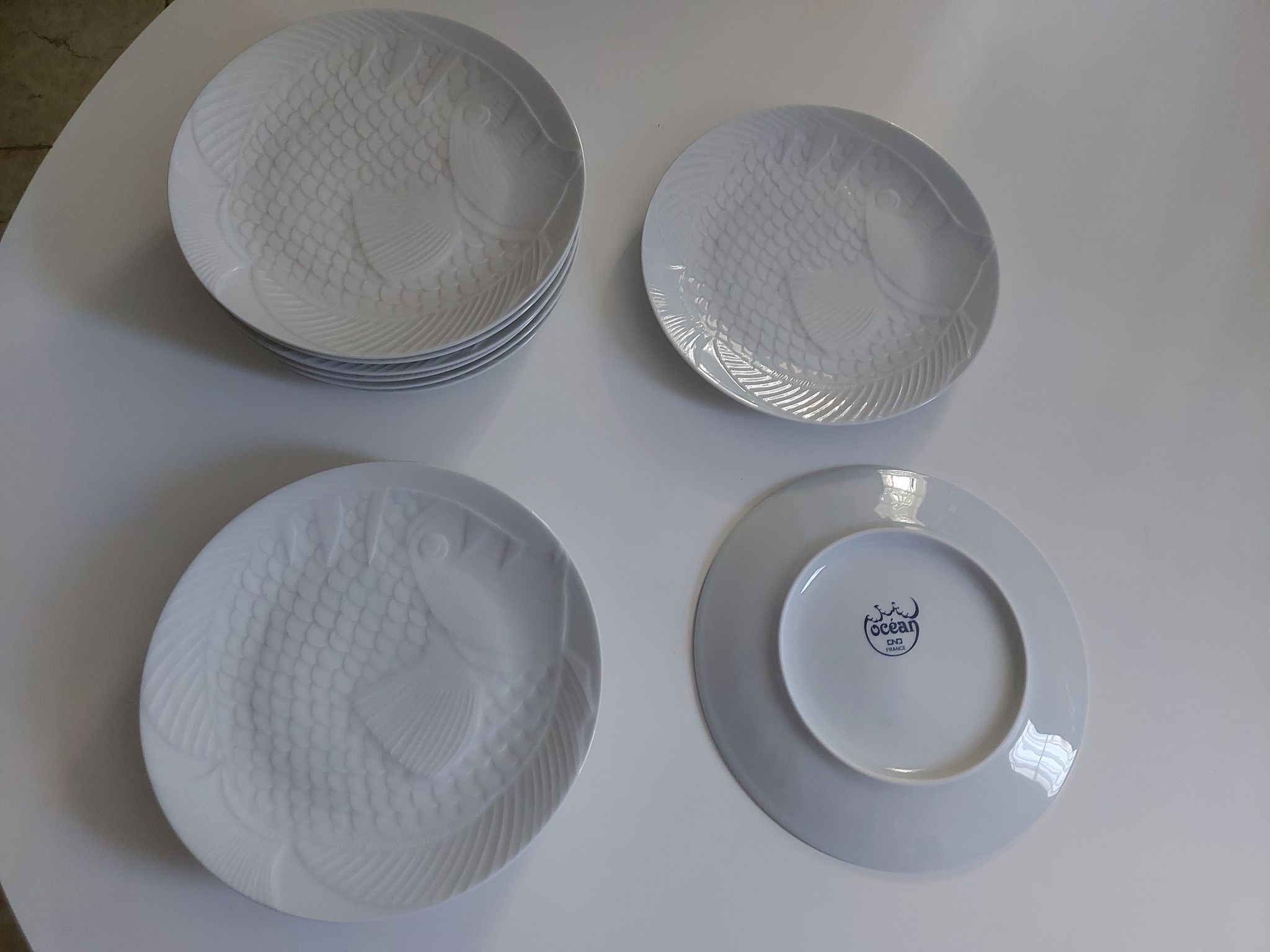 White porcelain plates vintage fish motif - ocean cnd france