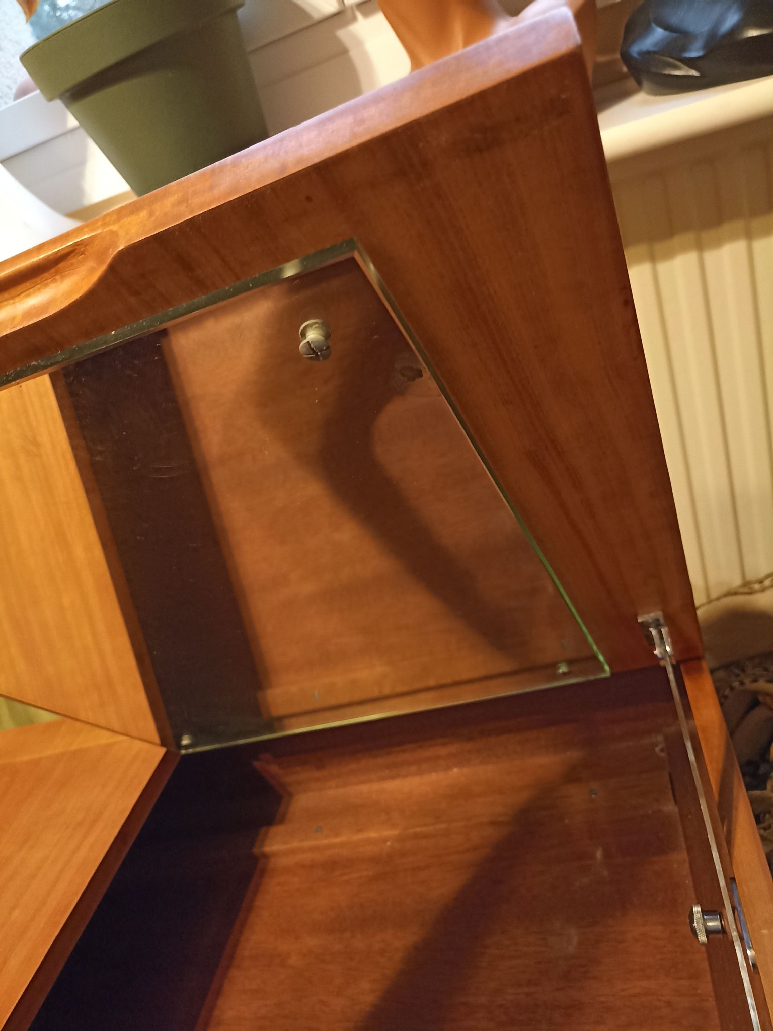 Hairdresser, vintage Monpoix extra desk for TV stand