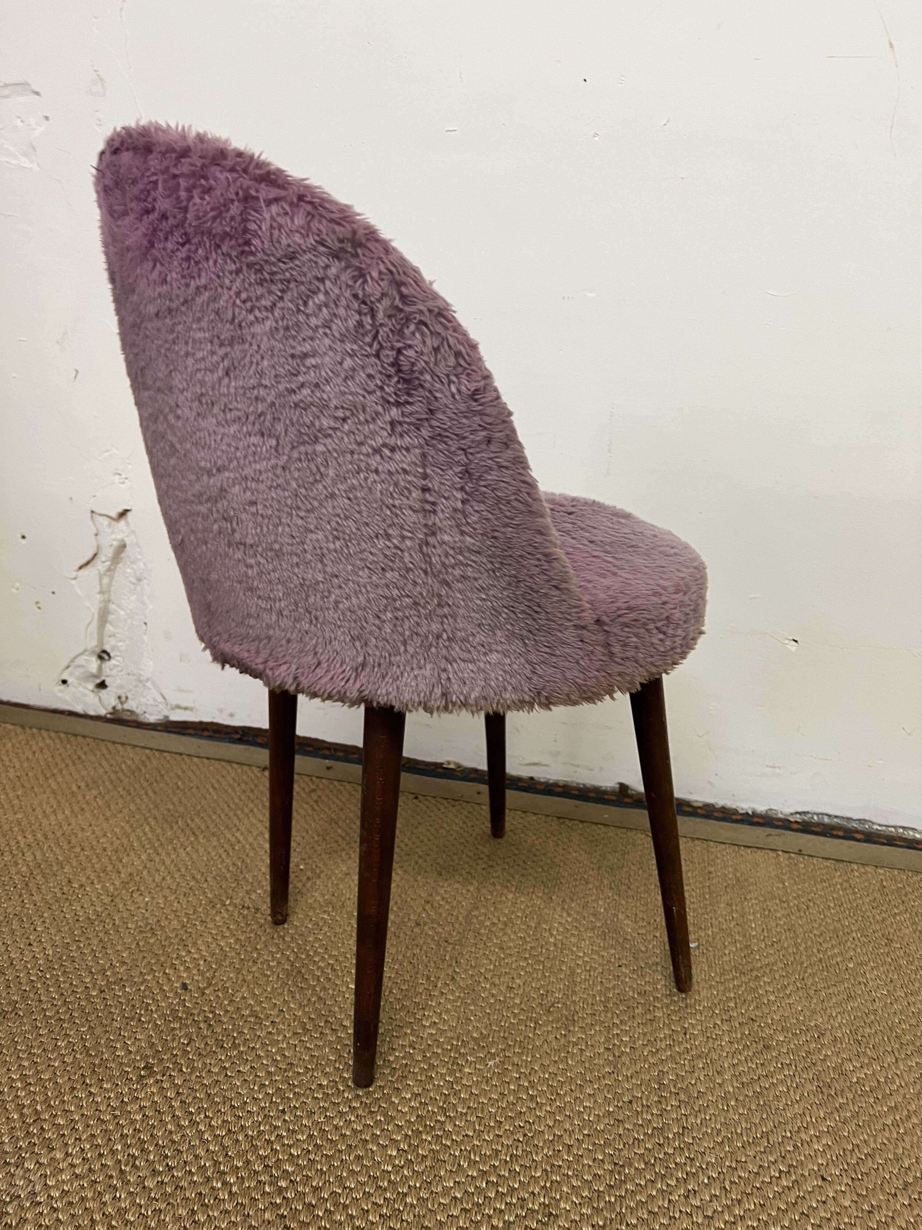Vintage Lilac moumoute chair