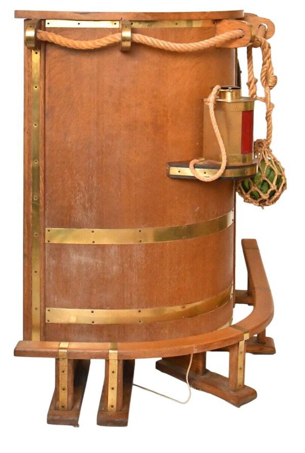 Meuble bar à décor marine