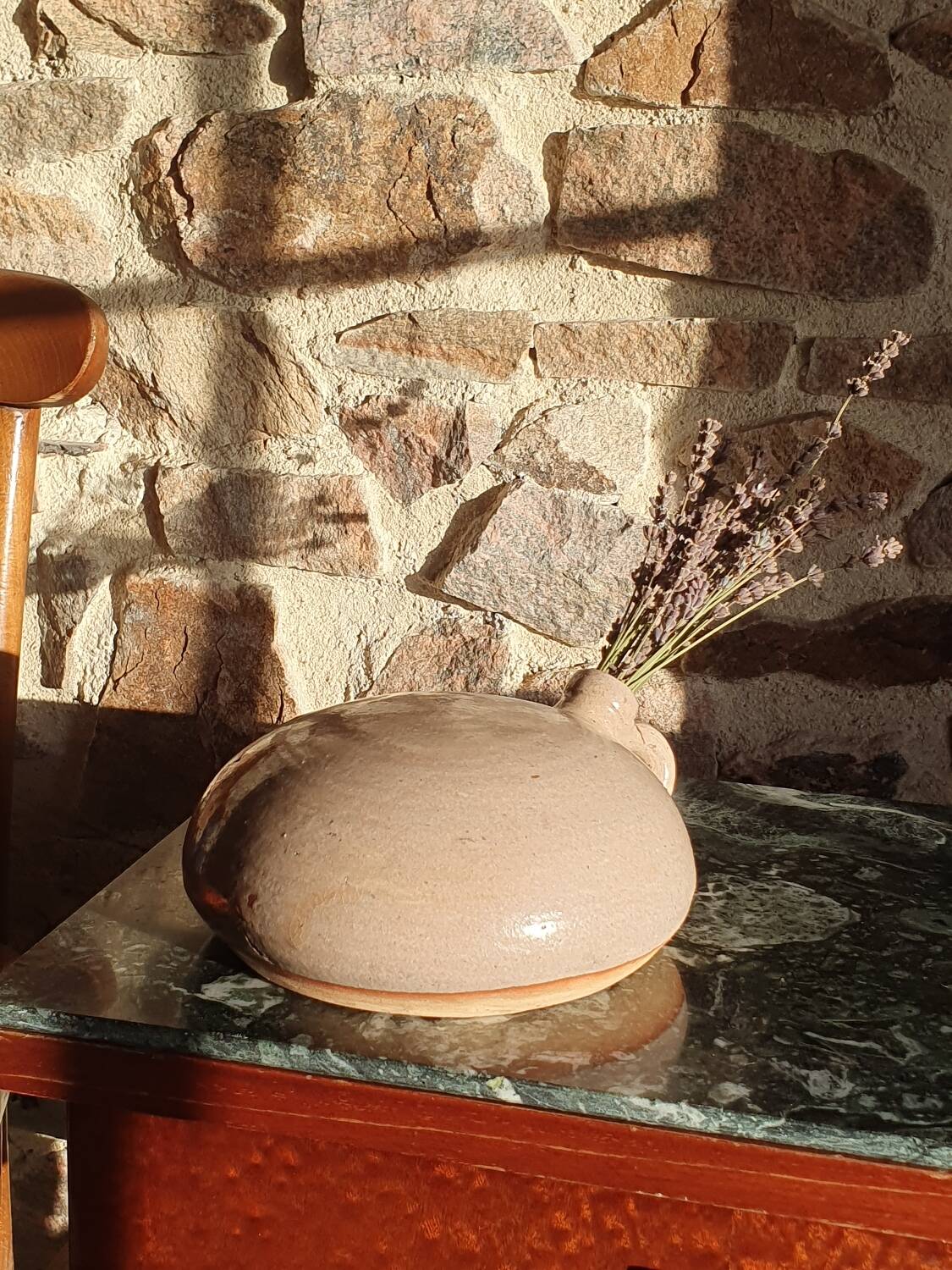 Vase en terre cuite française des années 1900