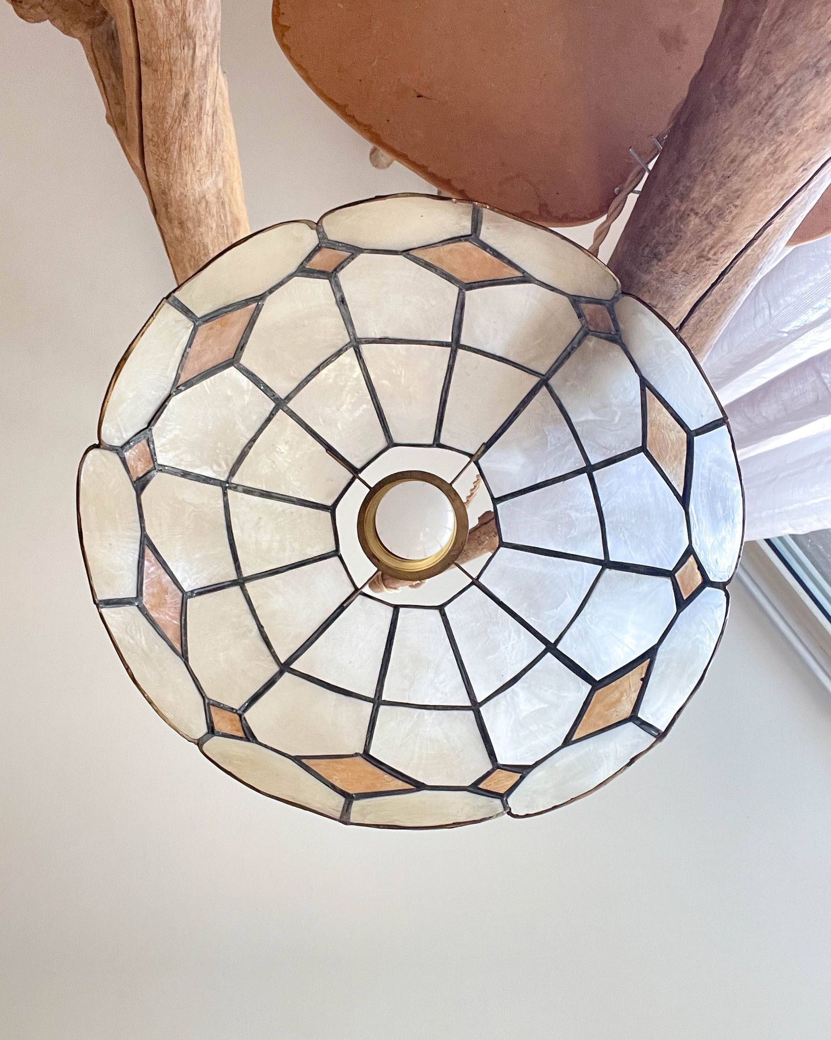 Vintage mother-of-pearl and vintage brass pendant light 1970