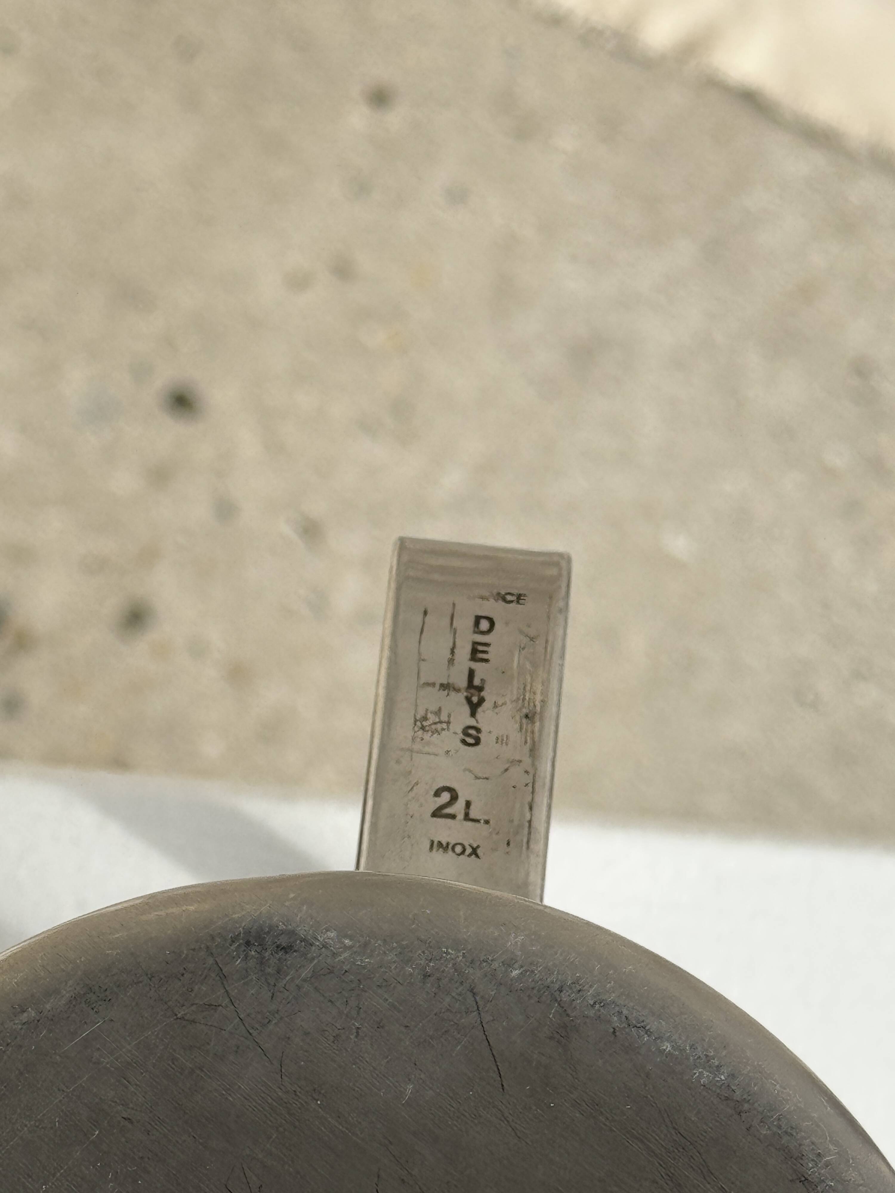 Large silver-plated jug H20 D14.5