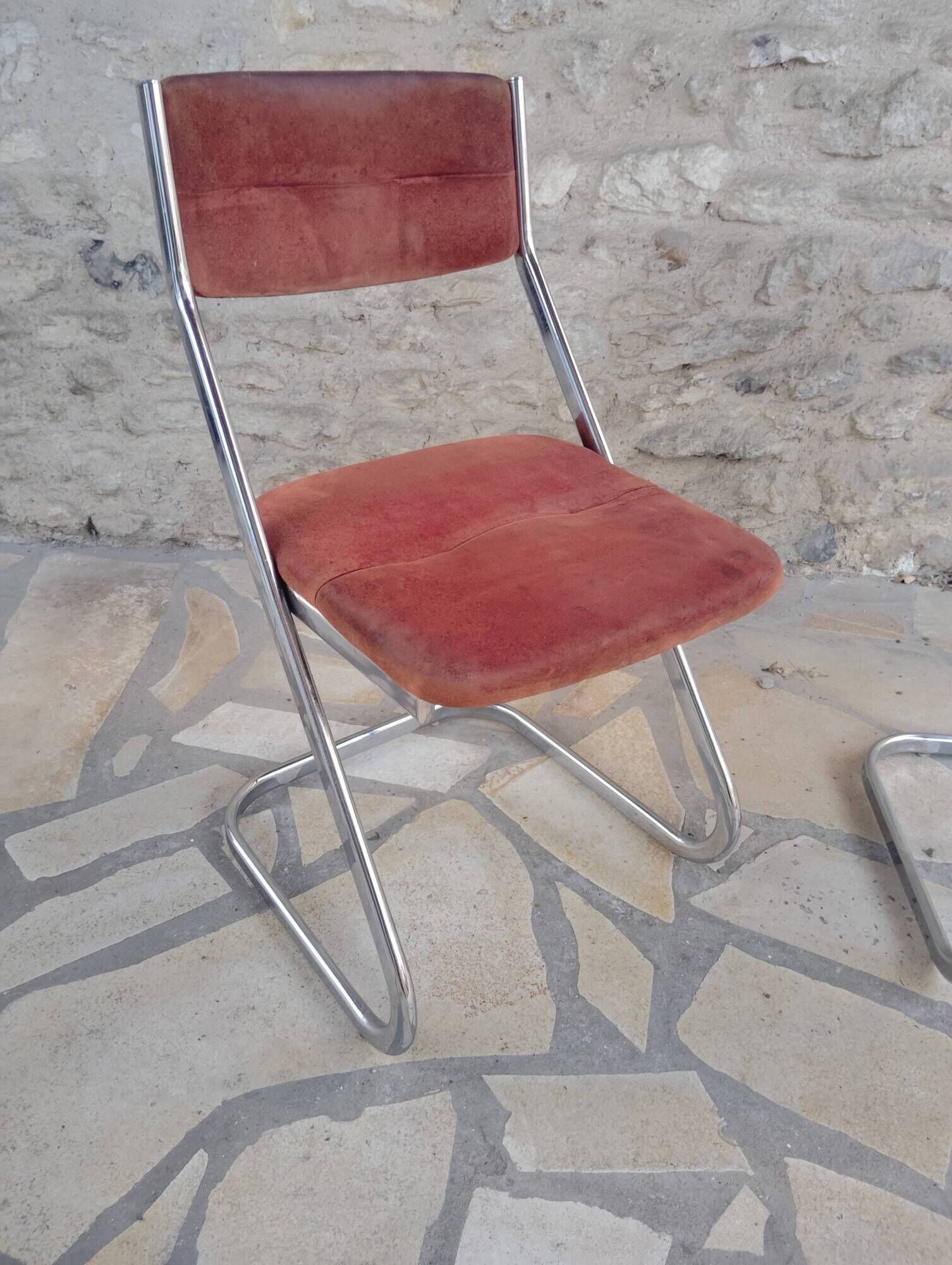 Set of 2 vintage tubular chairs by Roche Bobois.