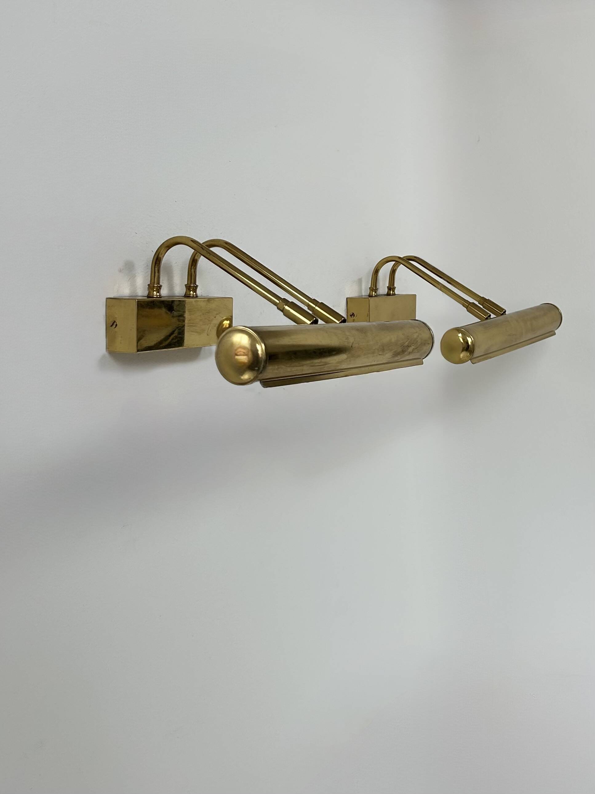 Paire d'appliques vintages orientable en laiton patiné, France, 1970