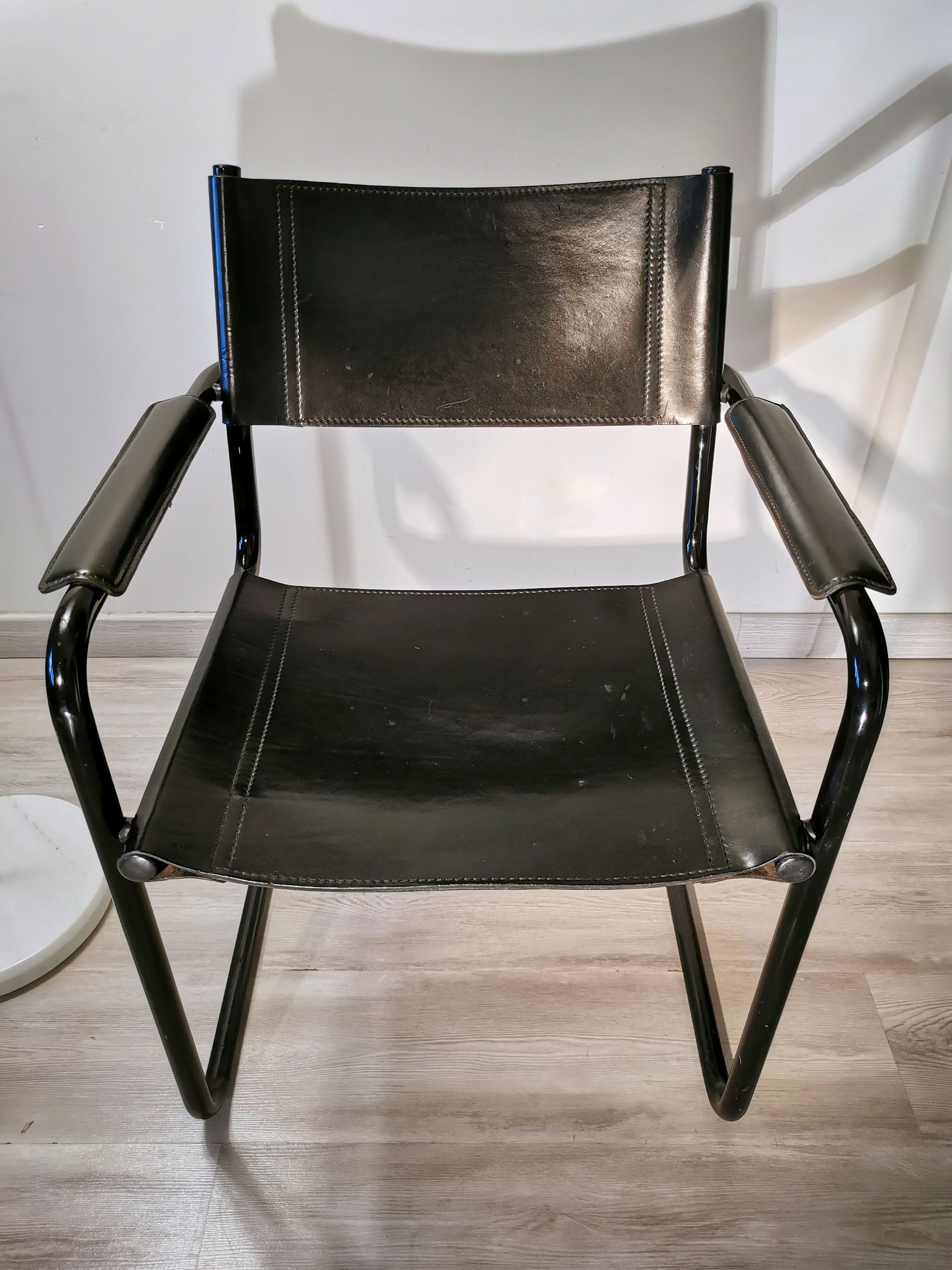 MG5 armchair by Matteo Grassi, leather