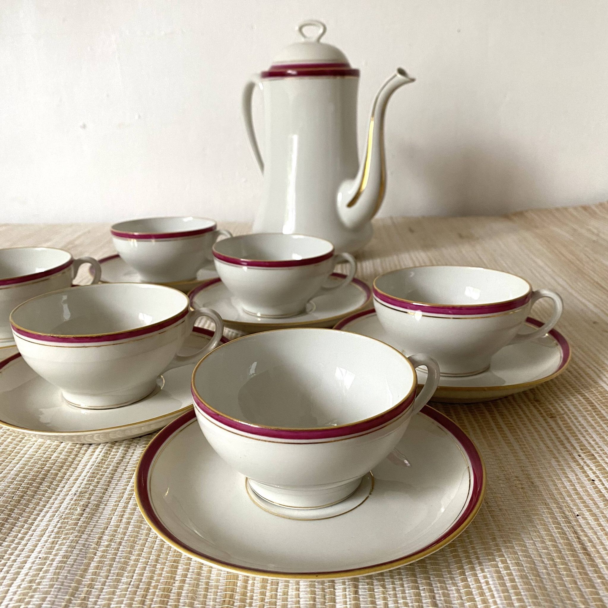 Service à thé en porcelaine de Limoges
