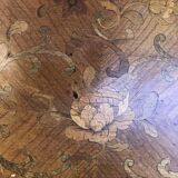 Oval coffee table in marquetterie