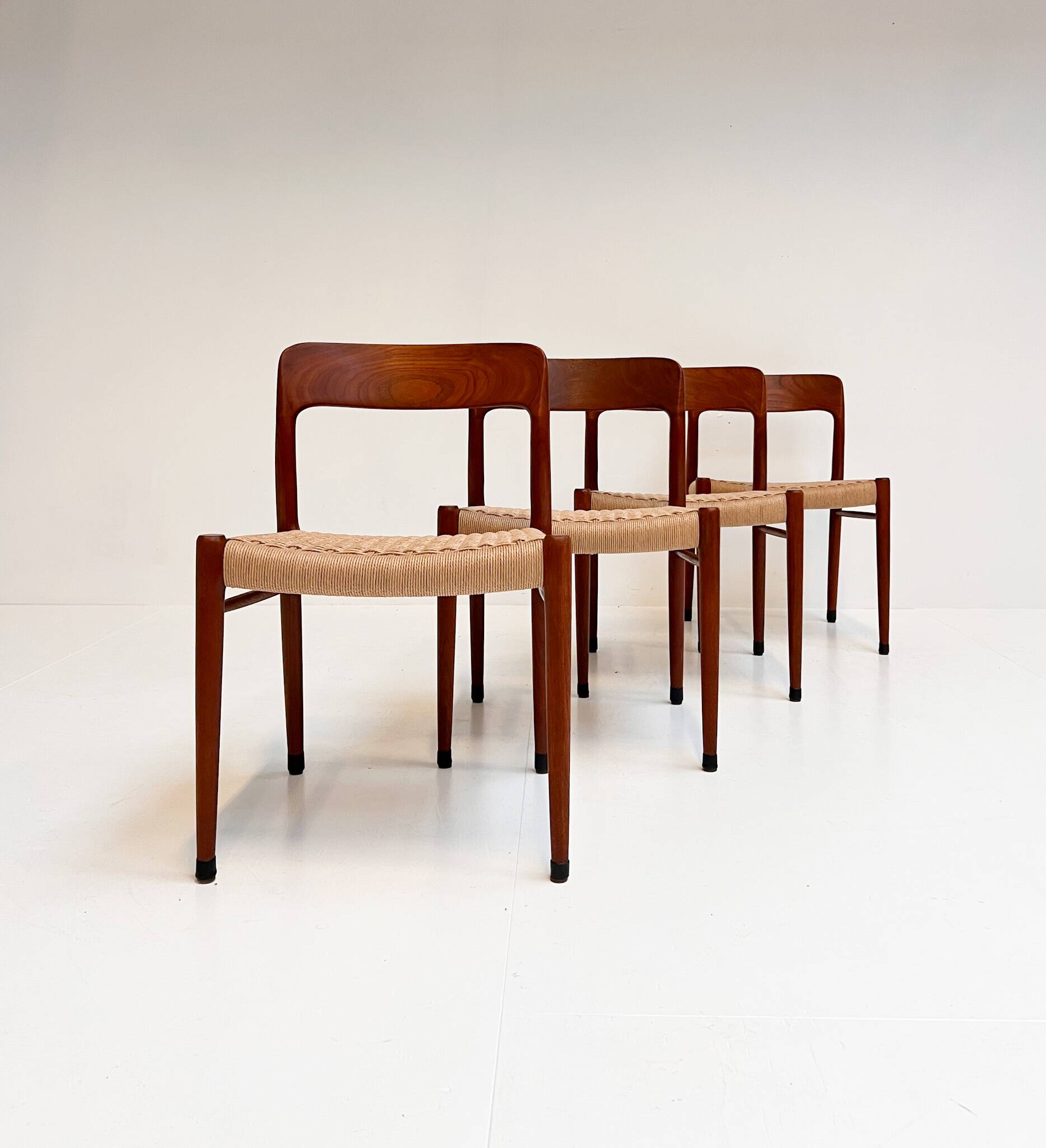 Refurbished set of 4 Model 75 chairs by Niels Møller, 1960s