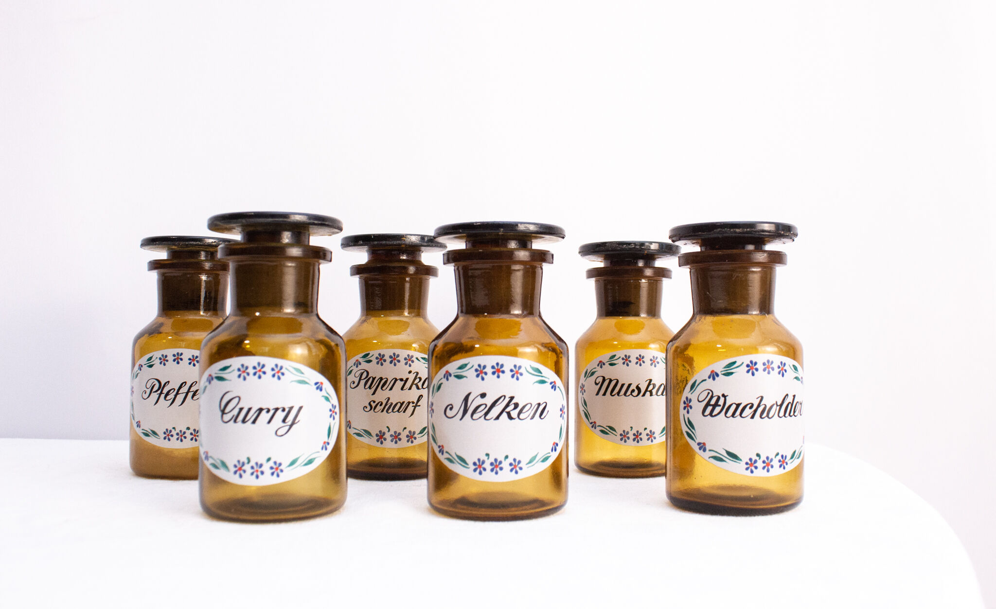 Set of 6 canister for spices, amber glass apothecary bottles