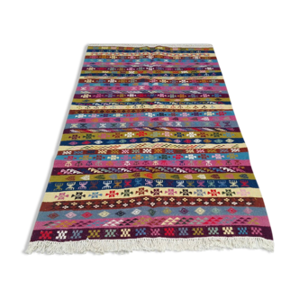 Tapis kilim berbère marocain multicolores en laine 144x188cm
