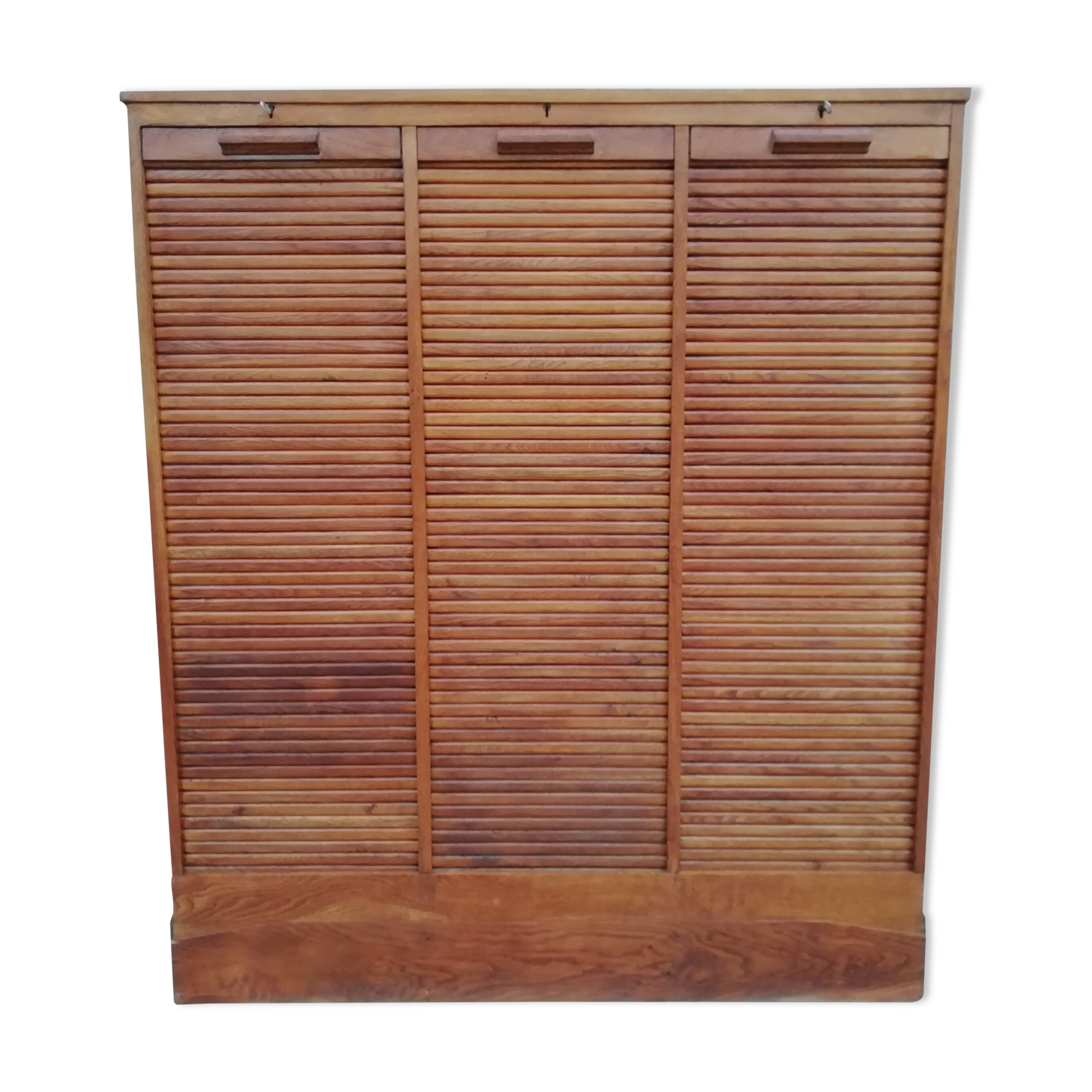 Curtain clssor 3 doors