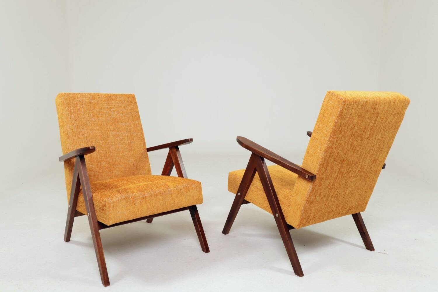 Pair de fauteuils vintage tissu orange l'année 1980