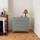Commode vintage revisitée en Amande (Ressource)