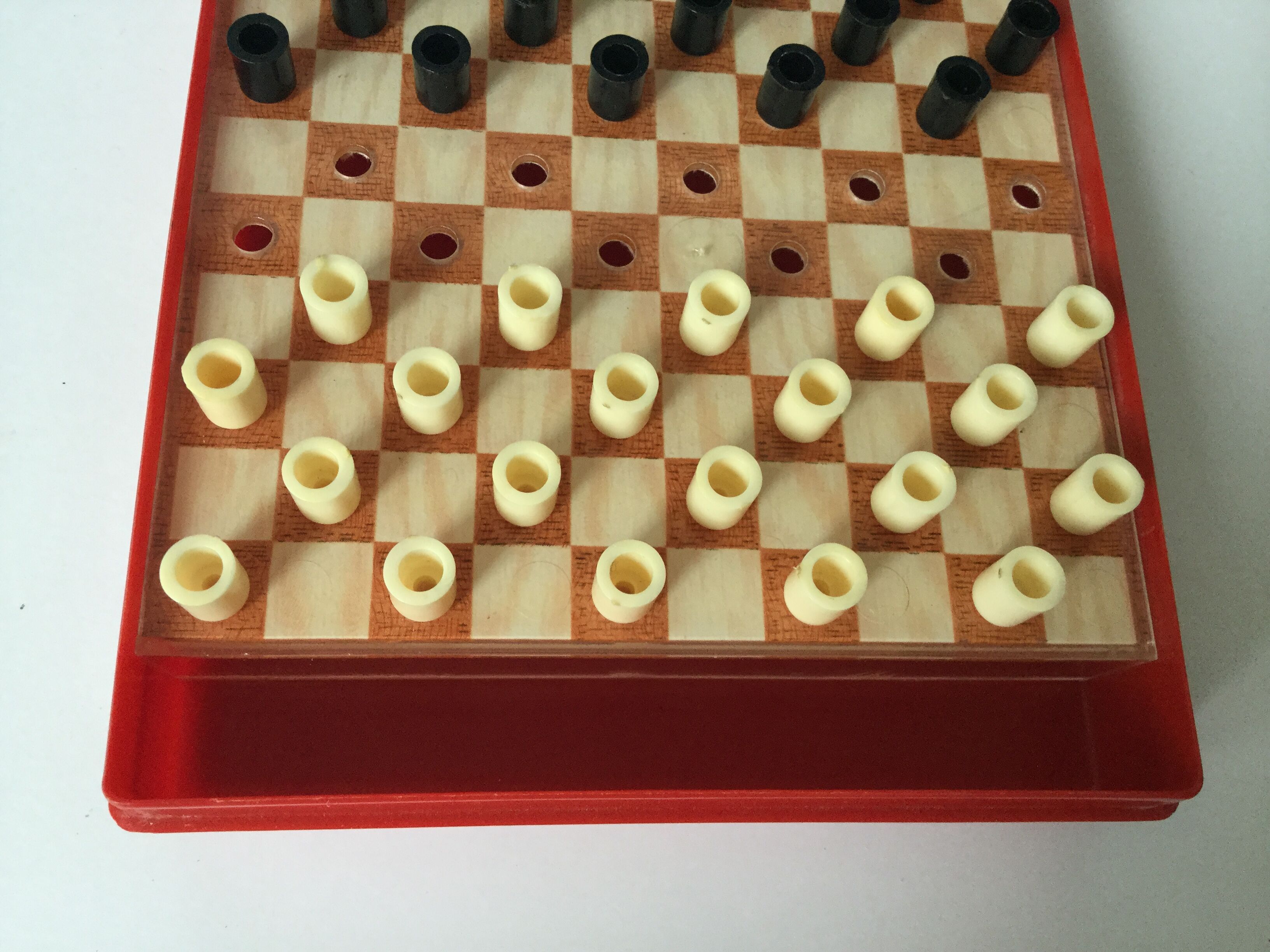 Ancien jeu de dames de voyage
