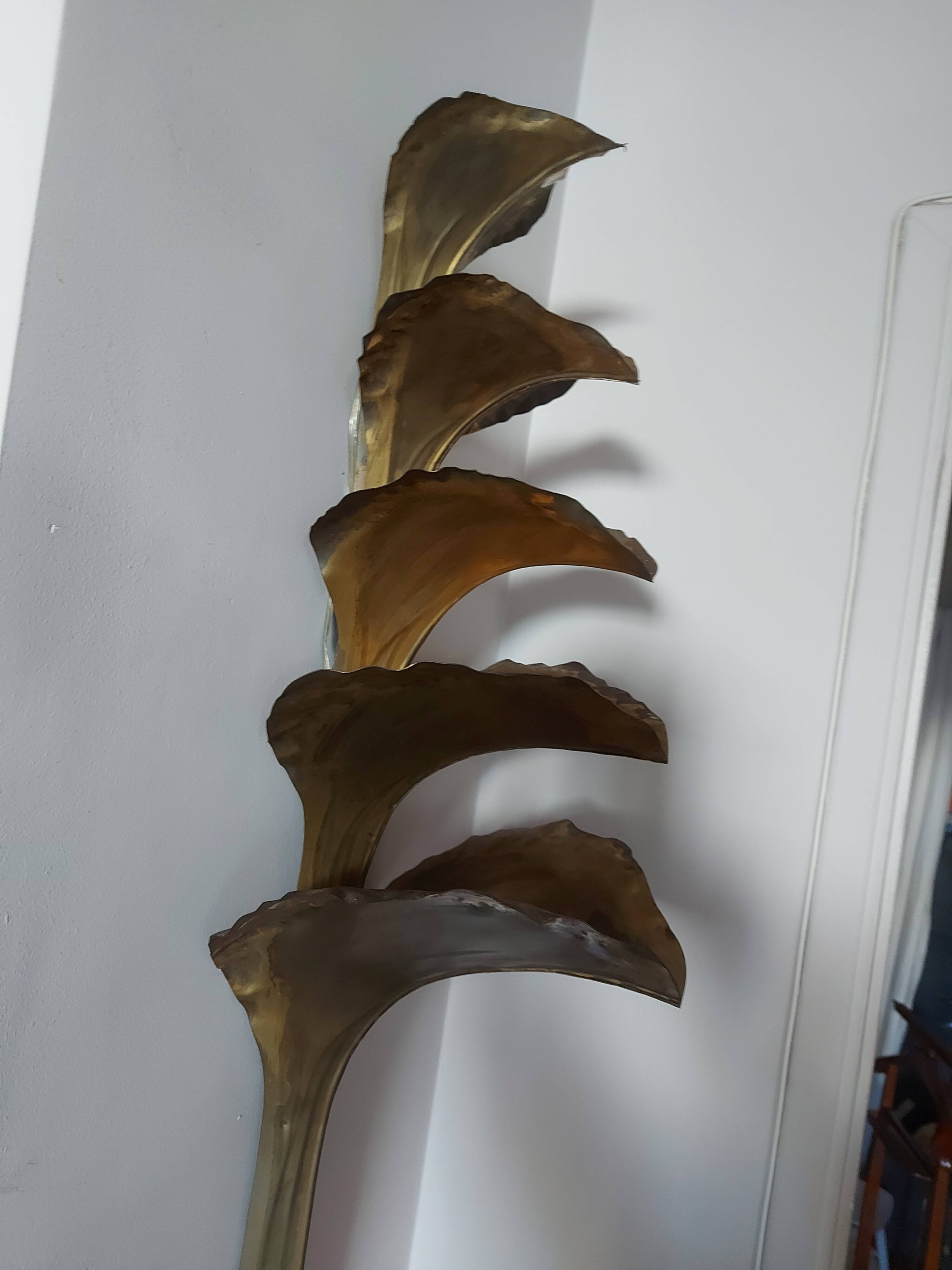 Wall lamp design in gilded metal, leaf décor
