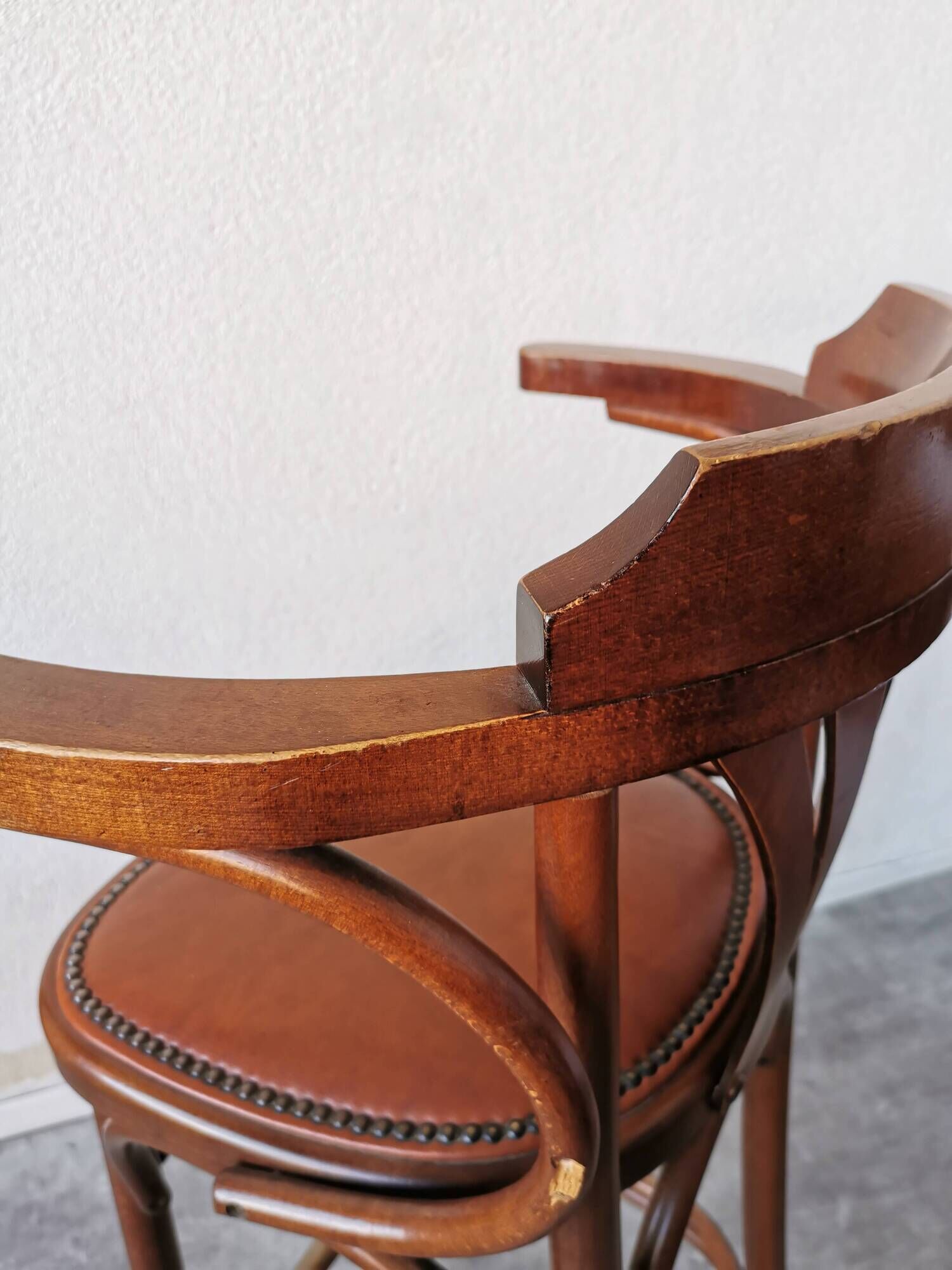 Set of 6 Vintage Bentwood Bar Stool Set: Brown Leather Seat, Nailhead Trim