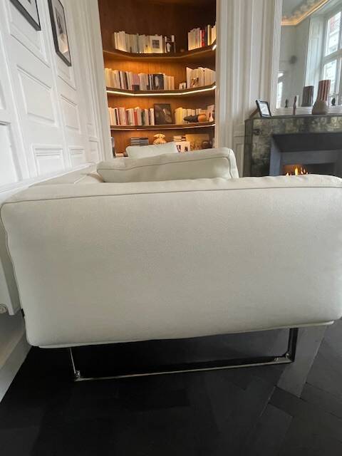 Cassina two-seater sofa in white leather, designer Lissoni, plus 3 white leather cushions
