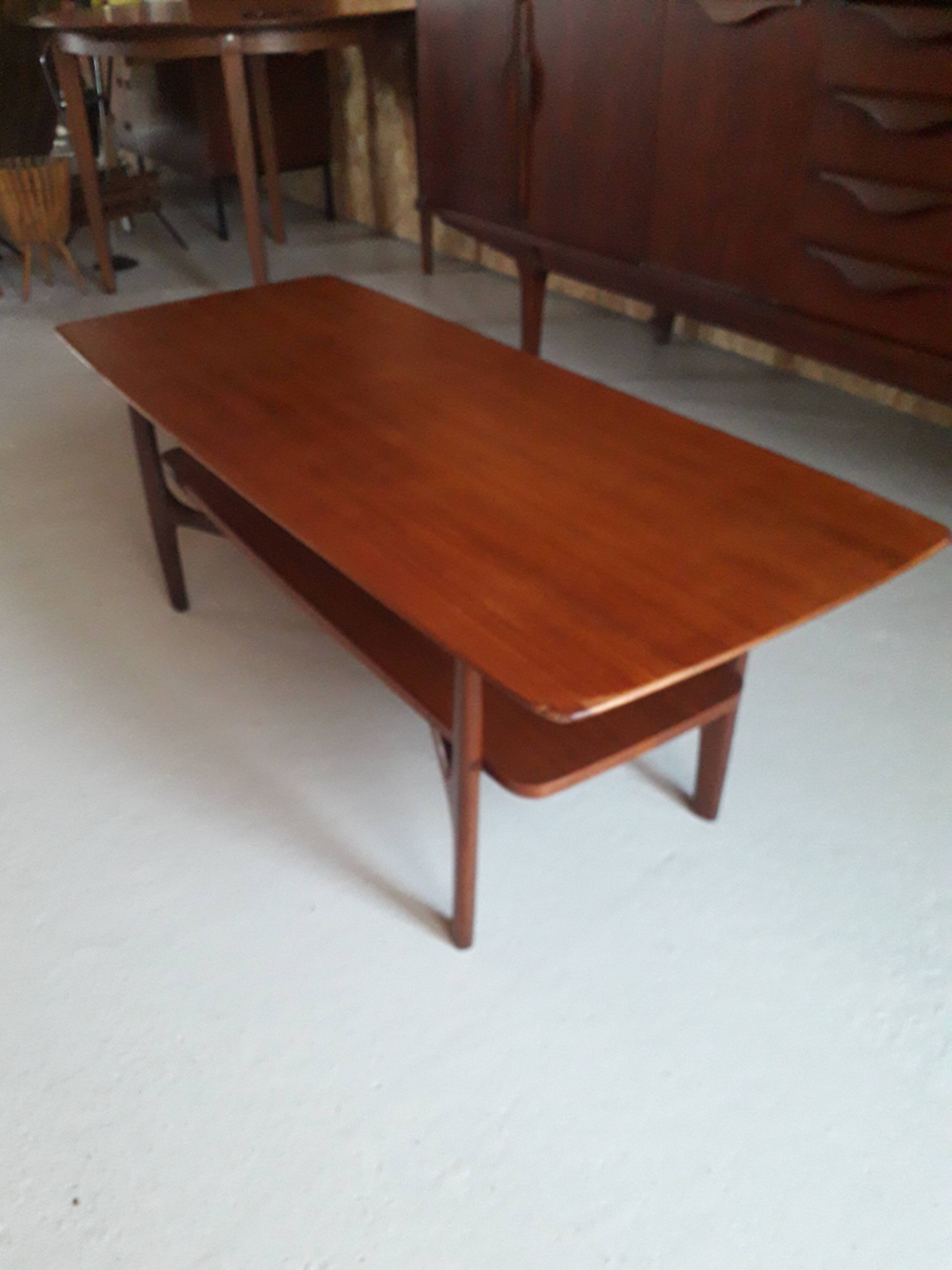 Table basse scandinave