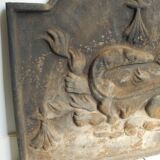 Ancienne plaque de cheminée en fonte salamandre