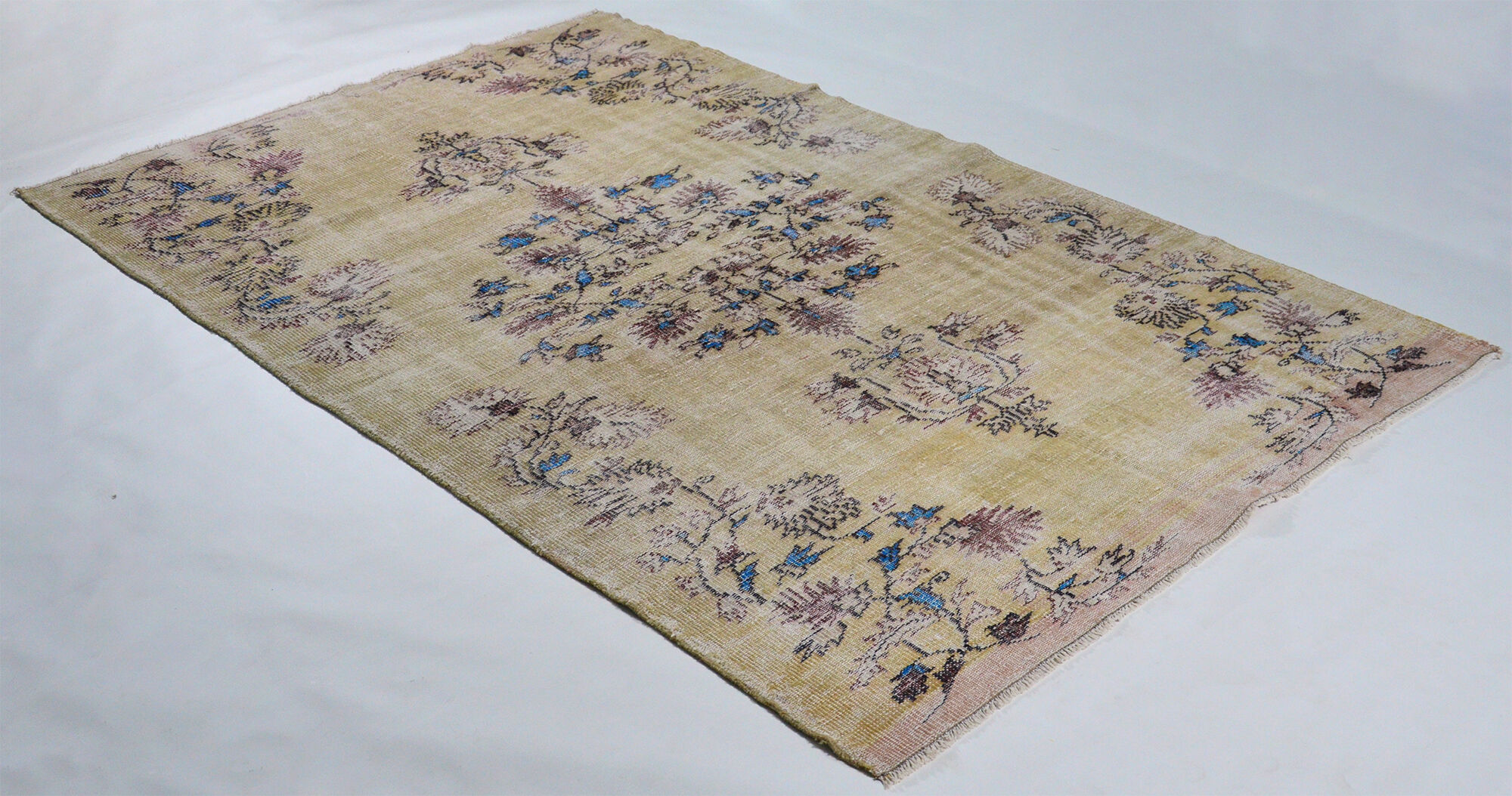 Anatolian handmade vintage rug 276 cm x 177 cm