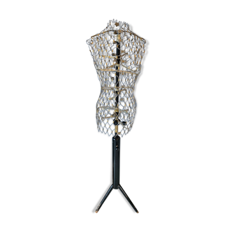 Adjustable mannequin the ideal garden of fashions