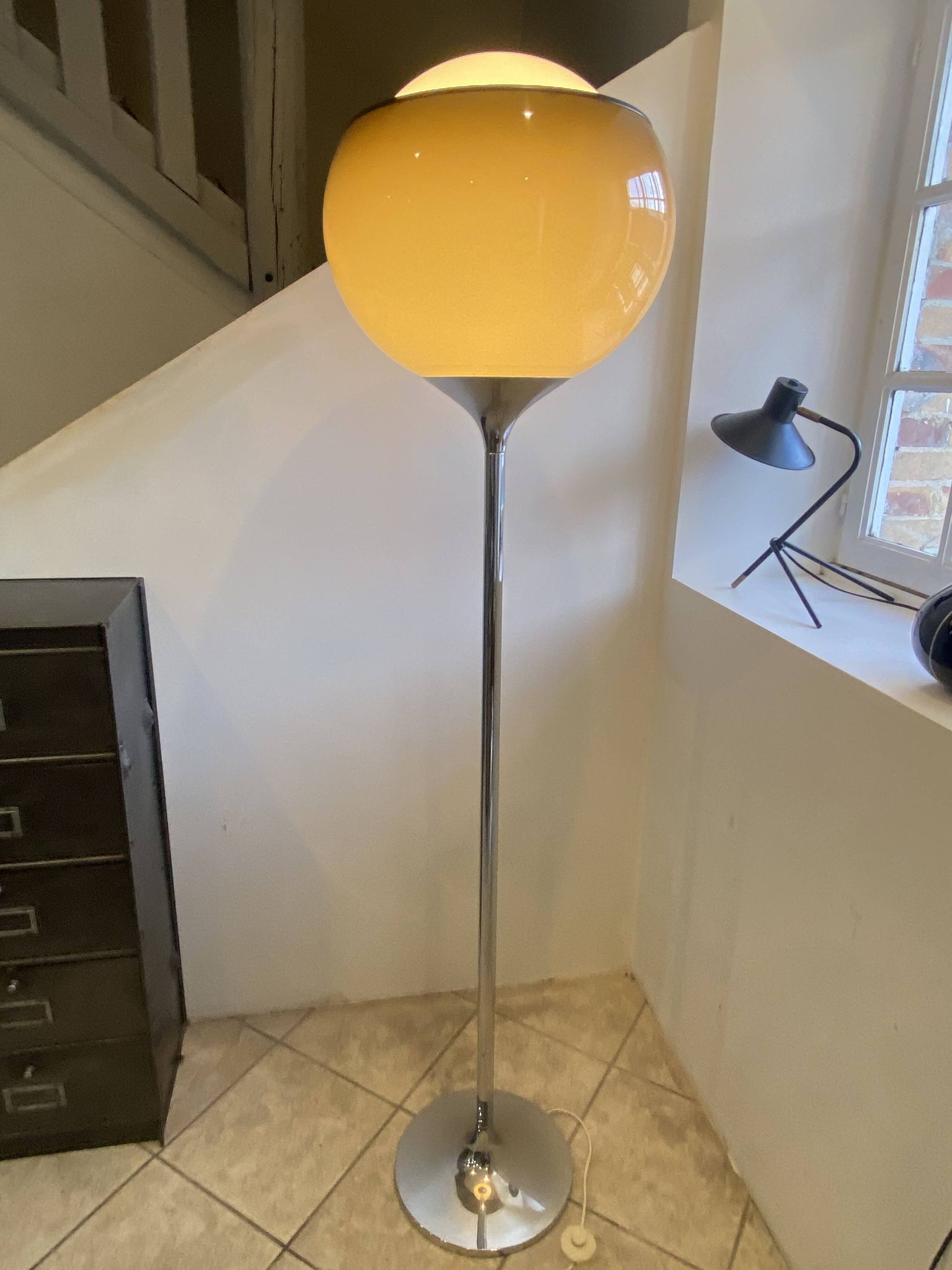 Chrome floor lamp Guzzini vintage 1960