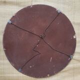 Bevelled and chiseled round mirror