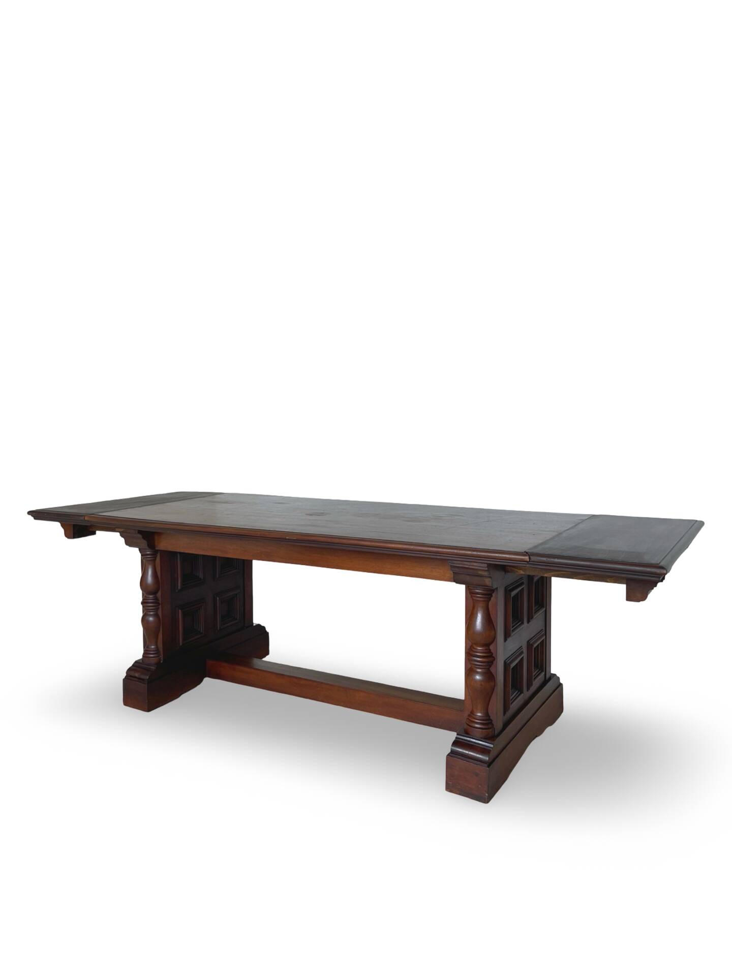 La table à manger extensible de haute qualité de style Renaissance italienne,