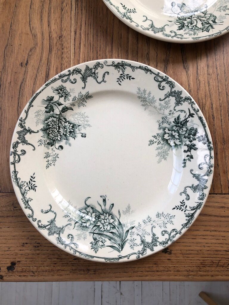 4 plates Iron Earth H.C.