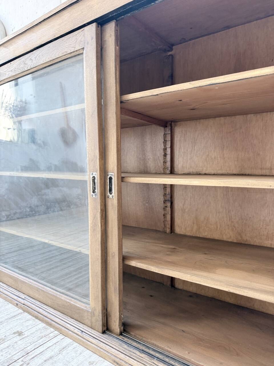 XXL 3m pine and oak display cabinet with glass doors