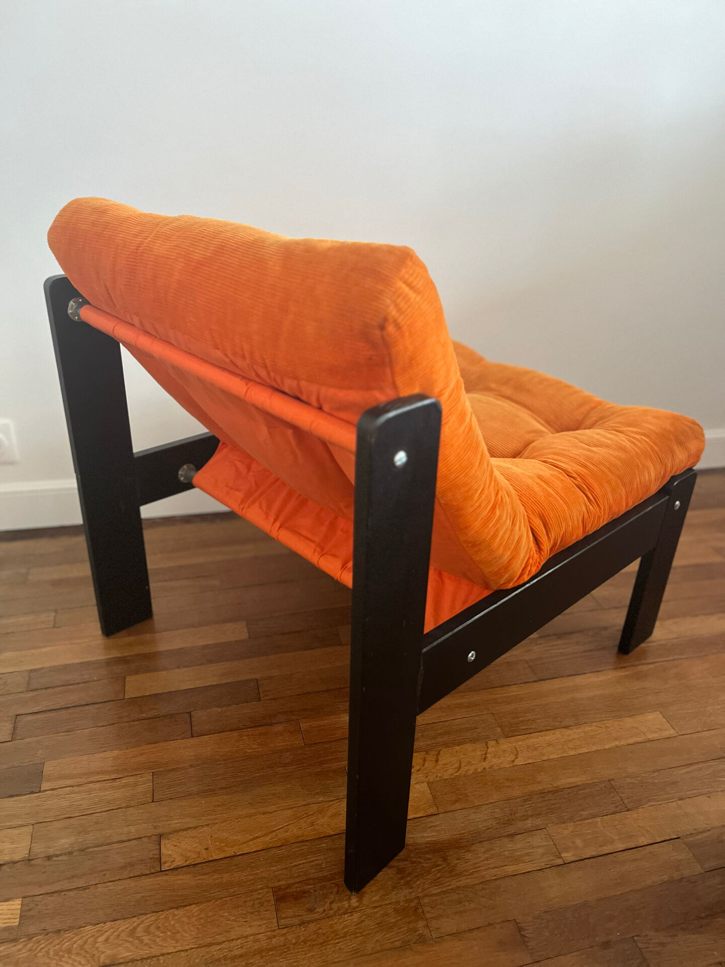 2 fauteuils en velours orange Vintage année 1974