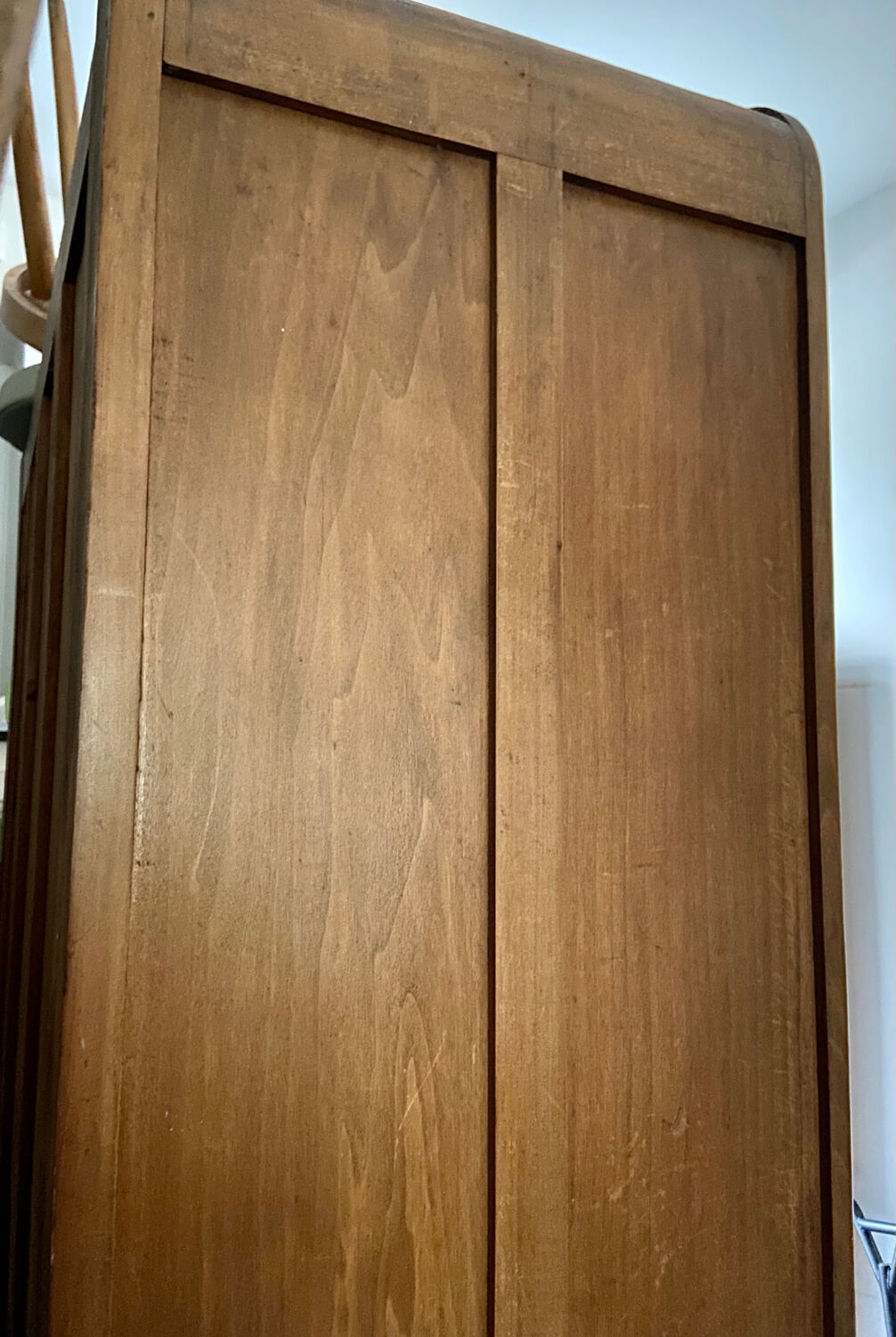 Armoire parisienne