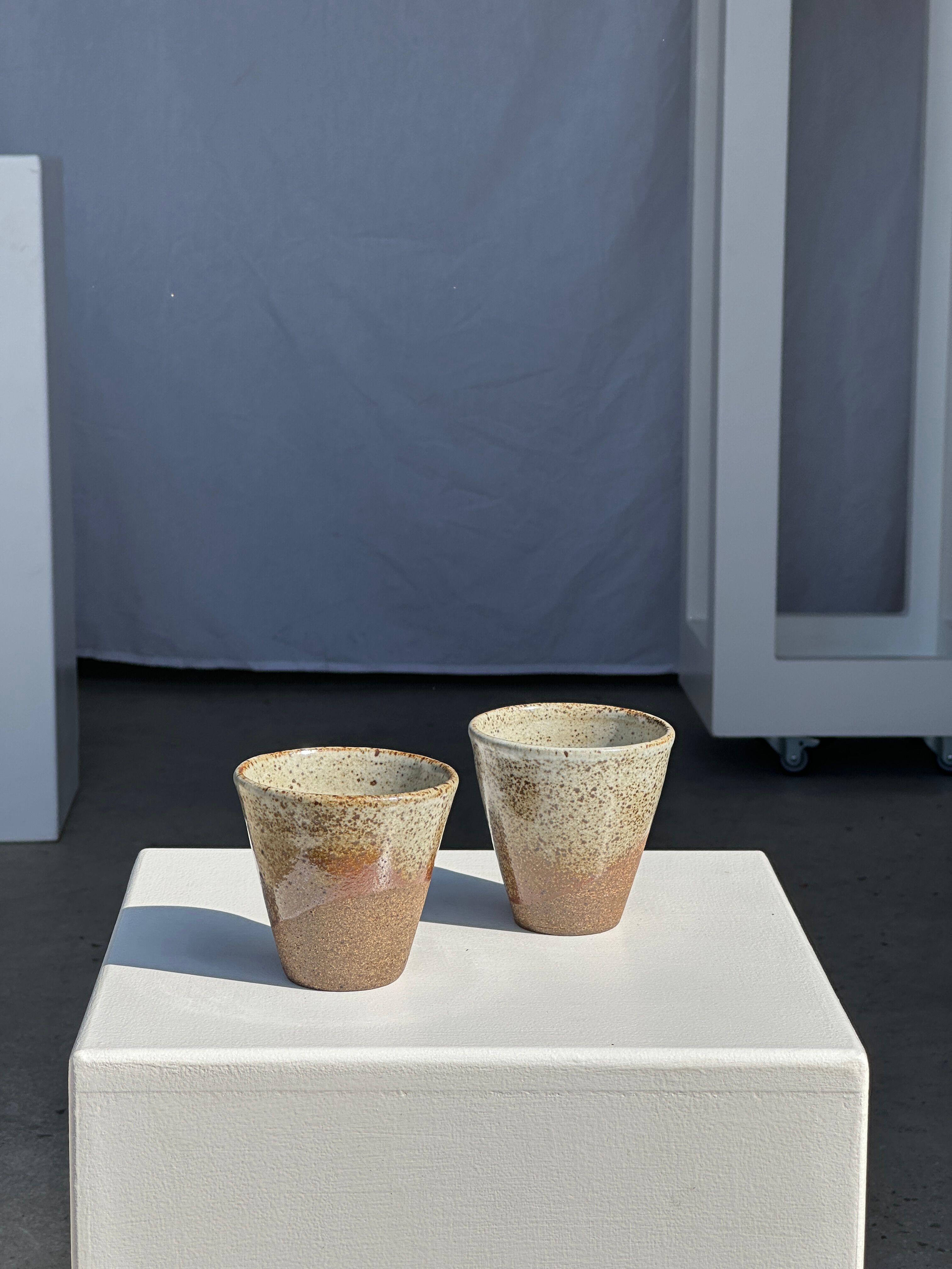 Set of 2 cups in Indonesian ceramic (brown & speckled glazed matte)