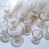 Lot de 12 verres anciens
